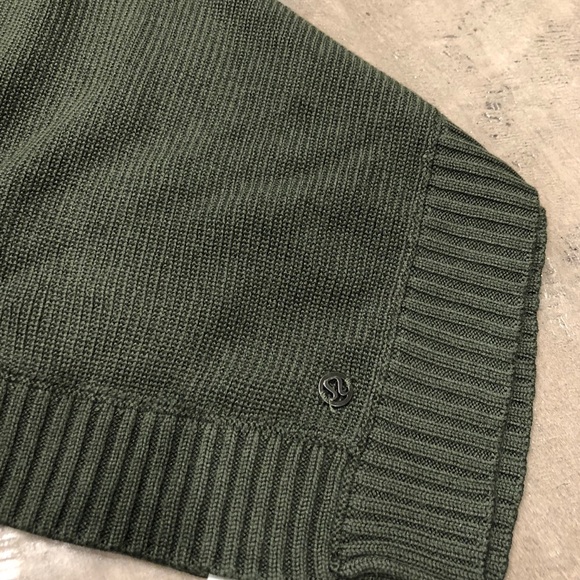 Lululemon Divinity poncho - Picture 7 of 7